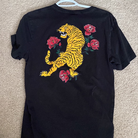 Black tee - Picture 3 of 4